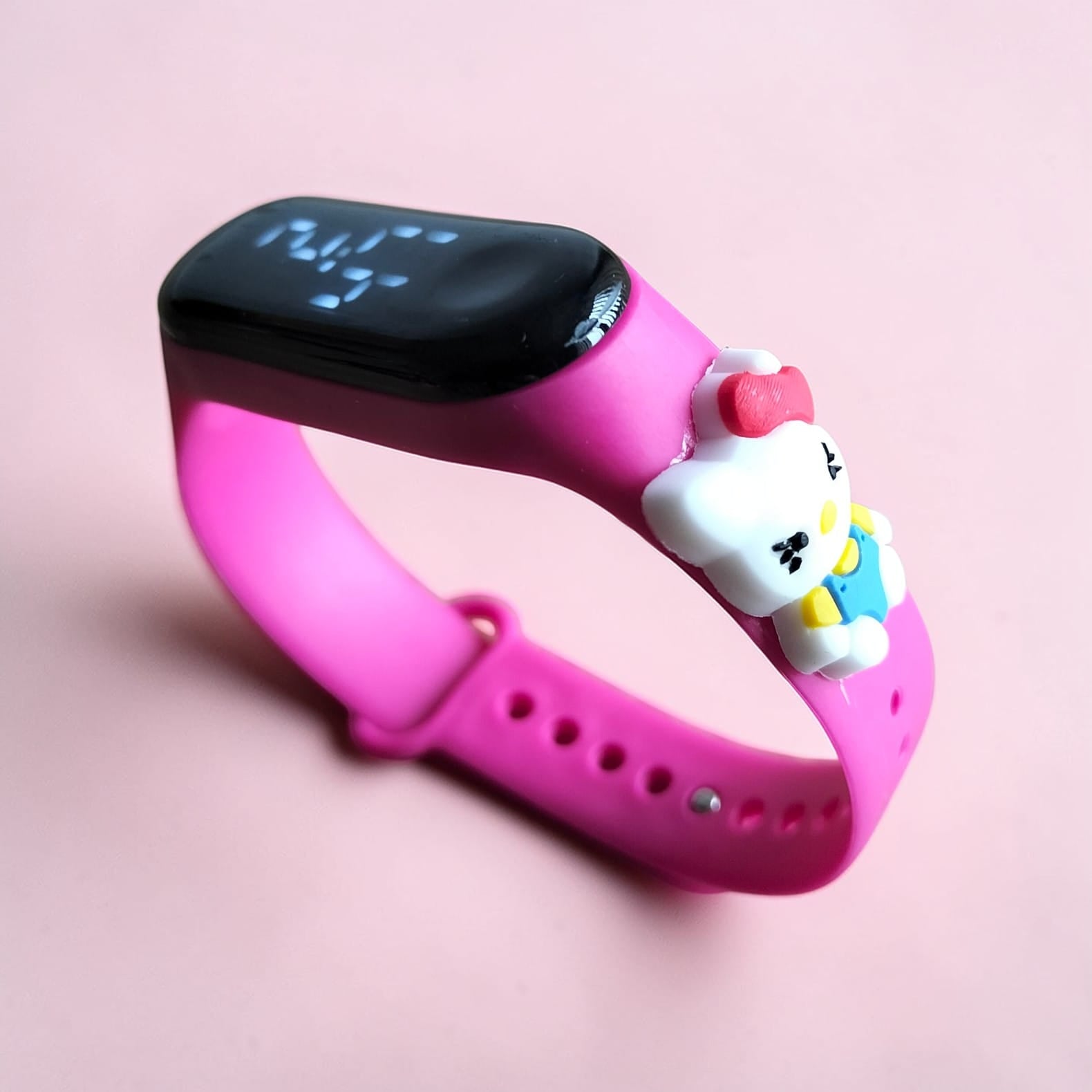 Pembe silikon kordonlu LED ekranlı Hello Kittyy figürlü çocuk dijital kol saati
